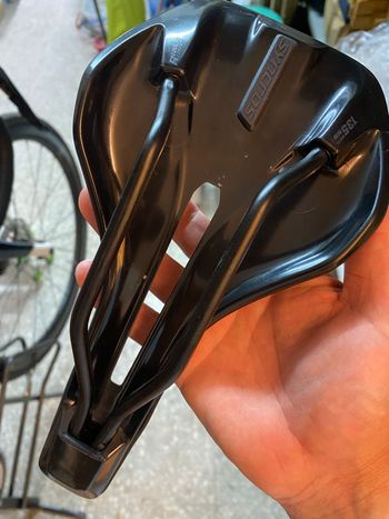 Used Syncros Tofino V 2.0 Cut Out Saddle 2025 bike — image 2 of 3
