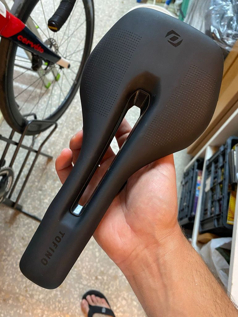 Used Syncros Tofino V 2.0 Cut Out Saddle 2025 bike — image 1 of 3