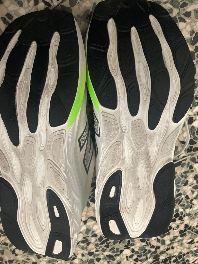 Used New Balance 880 v15 2025 bike — image 4 of 4
