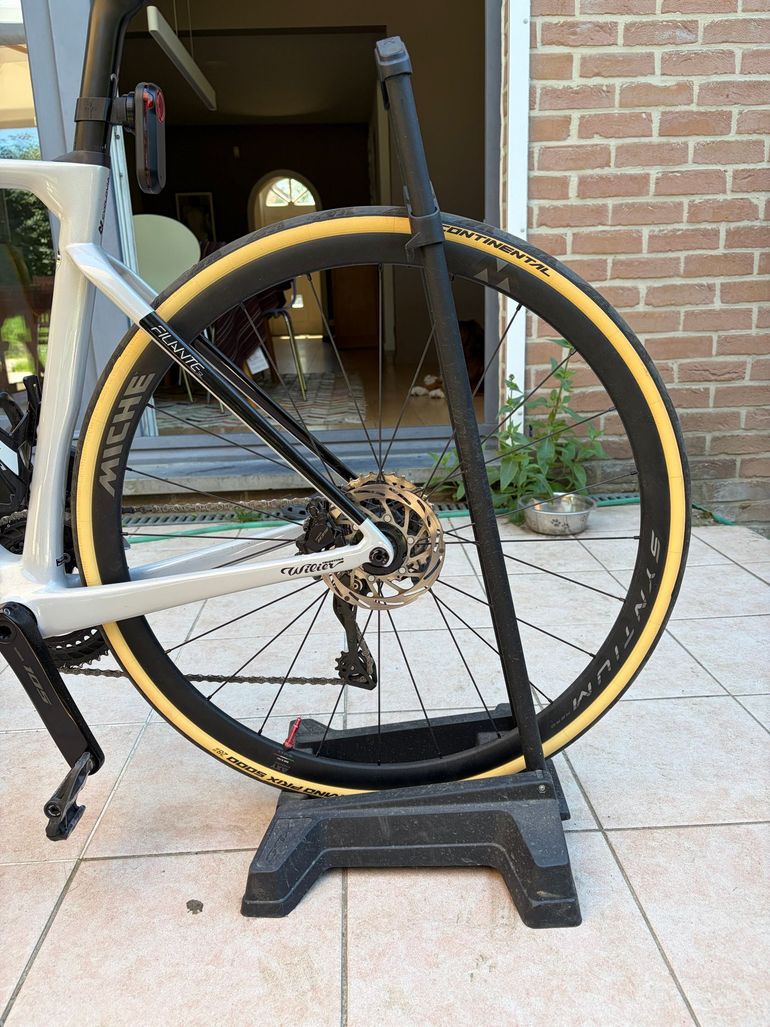 Used Miche syntium 2025 bike — image 1 of 8