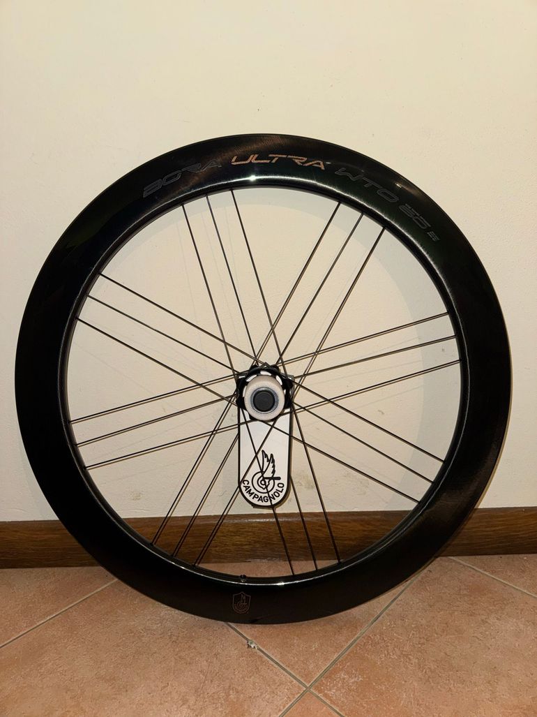 Used Campagnolo Bora Ultra WTO 60 C19 Disc Brake Wheelset 2023 bike — image 2 of 6