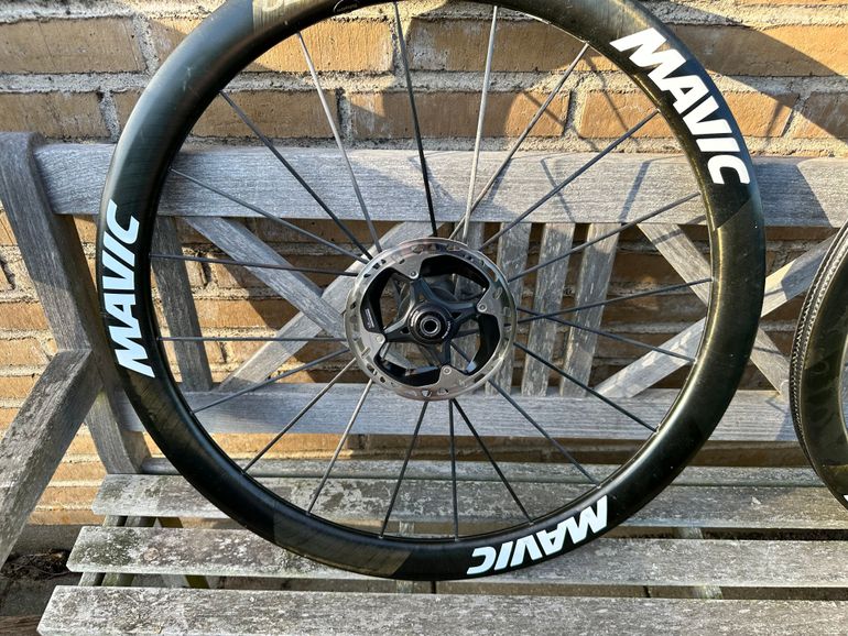 Used Mavic Ultimate 45 Disc 2024 bike — image 5 of 8