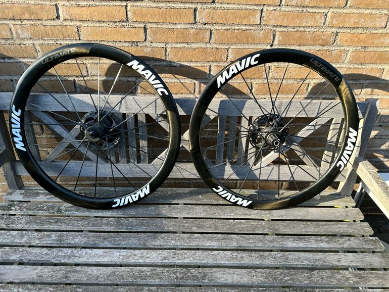 Used Mavic Ultimate 45 Disc 2024 bike — image 2 of 8