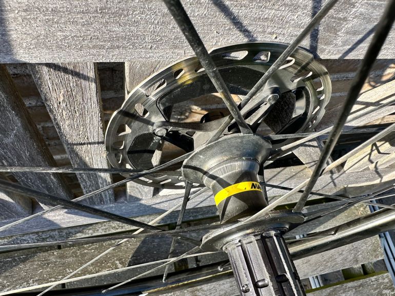 Used Mavic Ultimate 45 Disc 2024 bike — image 8 of 8