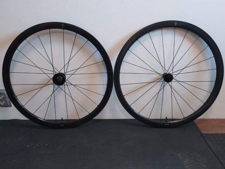 Used Giant SLR 1 36 Wheelset 2025 bike — image 1 of 6