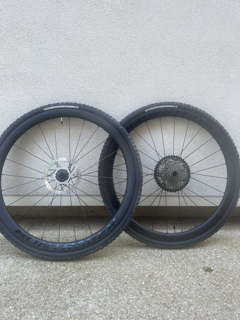 Used Bontrager Aeolus 37 Carbon Wheels Pair 2025 bike — image 1 of 7