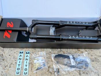 Used Manitou Mezzer Expert 29" 180mm 51mm Offset 2026 bike — image 2 of 5