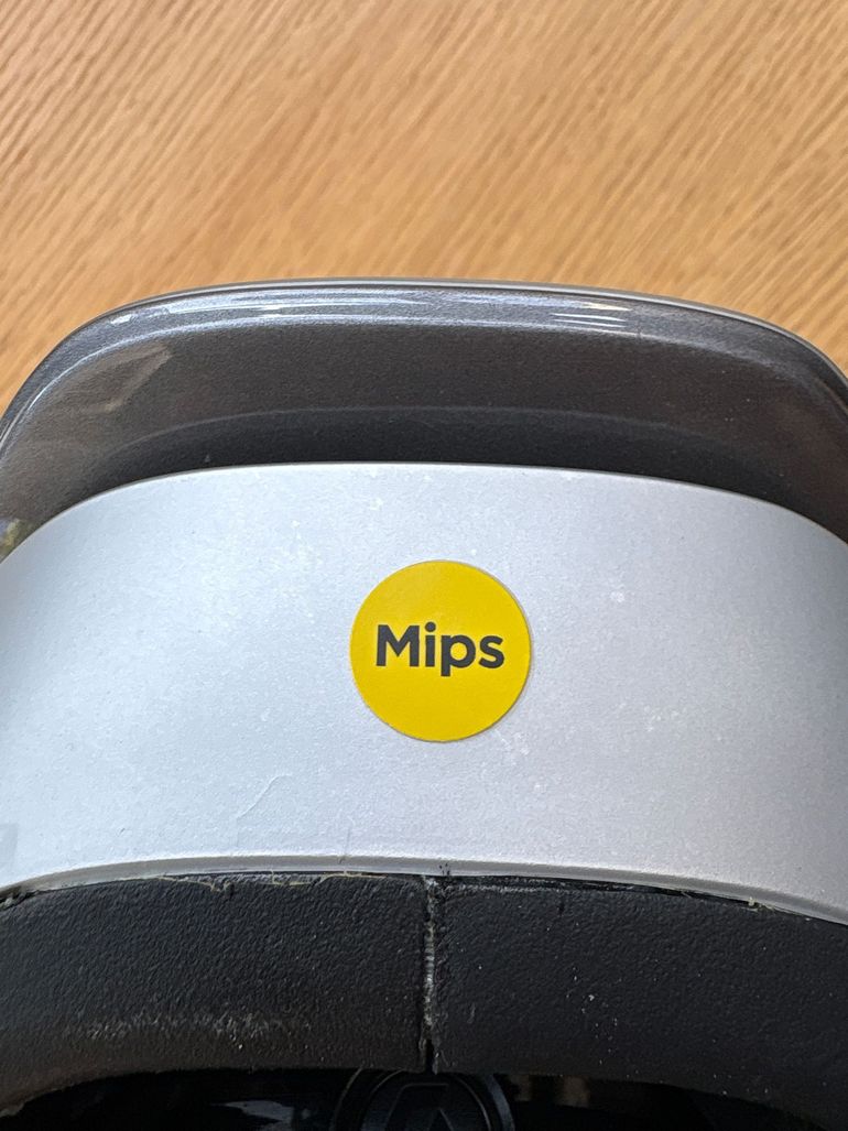 Used Scott Split MIPS Helmet 2025 bike — image 6 of 7