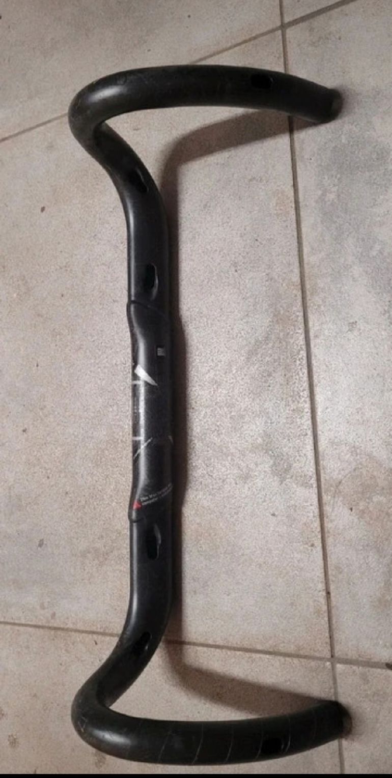 Used Fsa Carbon Handlebar bike — image 6 of 6