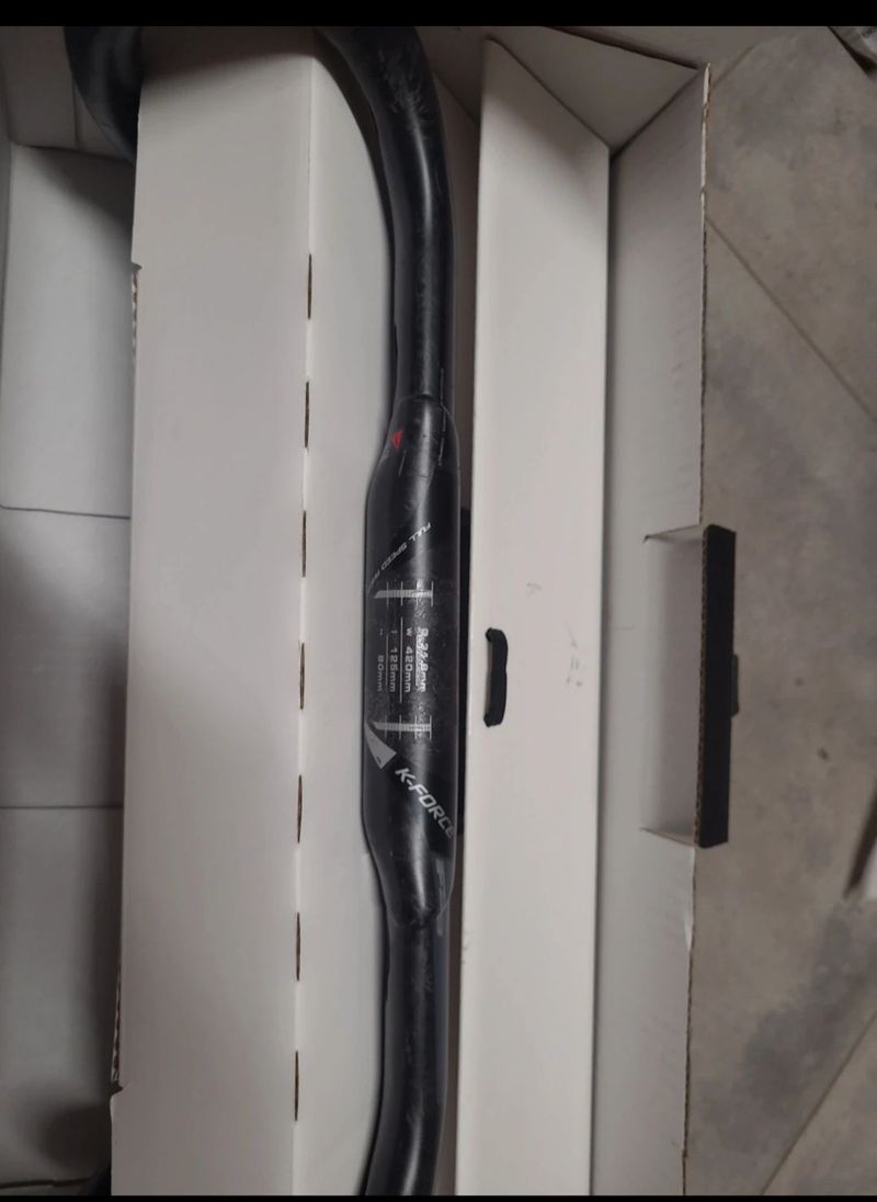 Brugt Fsa Carbon Handlebar bike — billede 1 af 6