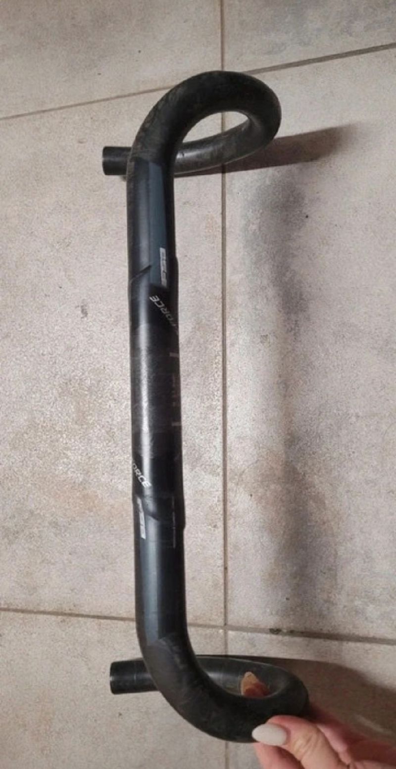 Brugt Fsa Carbon Handlebar bike — billede 4 af 6