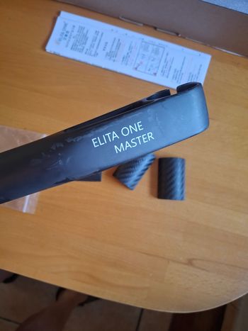 Used Elite one Full Carbone Seatpost bike — image 3 of 5