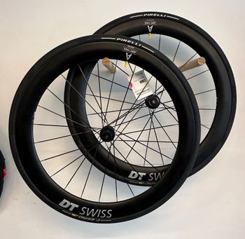 Used Dt Swiss ARC 1400 DICUT 55 Carbon Disc Brake Wheelset 2026 bike