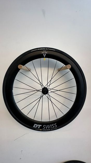 Used Dt Swiss ARC 1400 DICUT 55 Carbon Disc Brake Wheelset 2026 bike — image 3 of 3