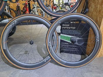 Used Velomann V50R 50mm Carbon Wheels 2026 bike