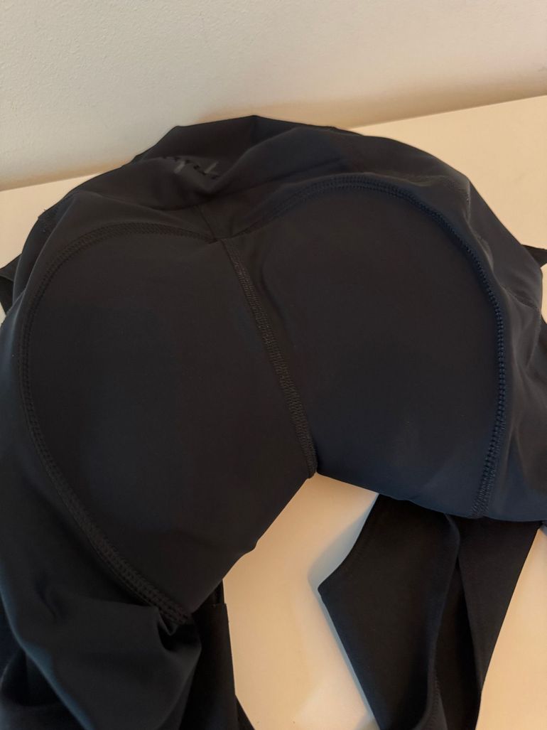 Used Rapha Core Bibshort schwarz/schwarz XS 2025 bike — image 4 of 8