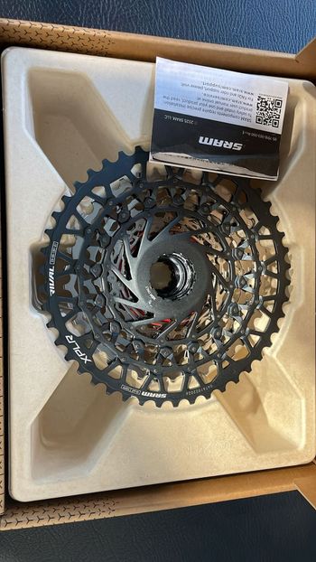 Used Sram Rival XPLR 10-46 2026 bike — image 2 of 5