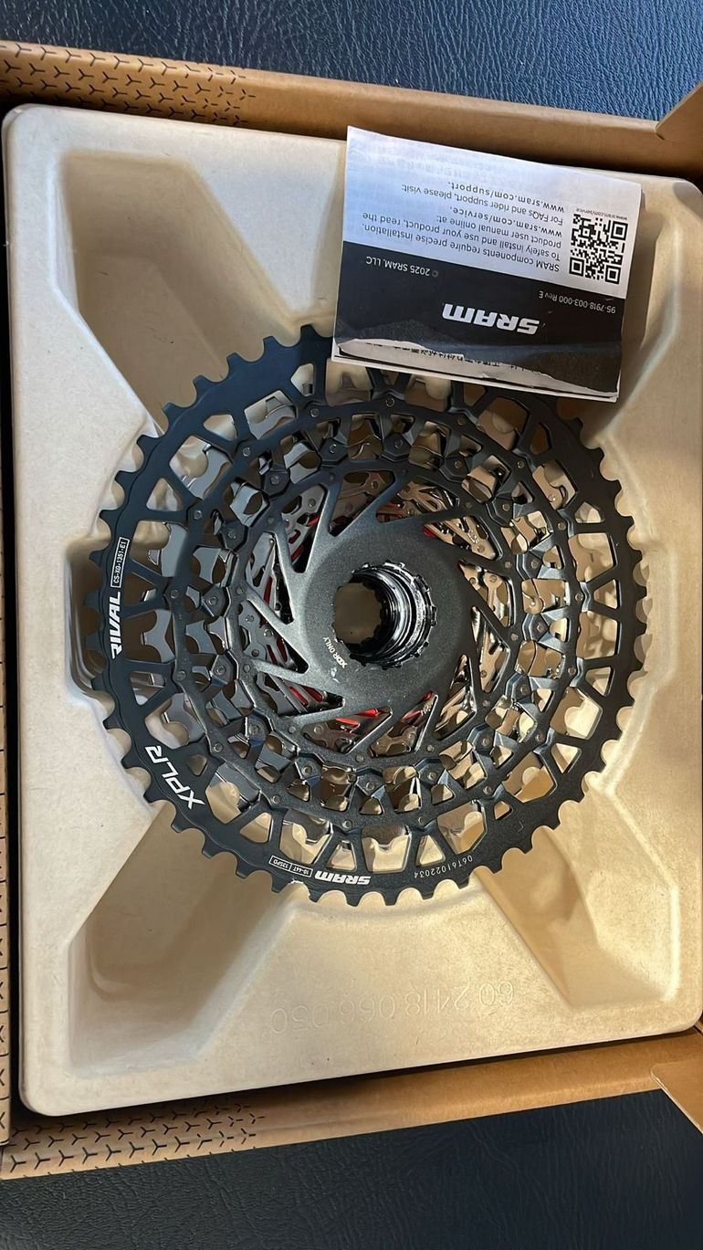 Used Sram Rival XPLR 10-46 2026 bike — image 2 of 5