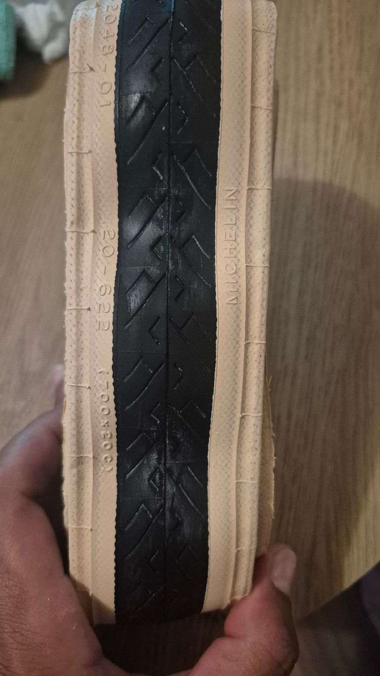 Used Michelin Hi lite ROAD2 bike — image 2 of 3