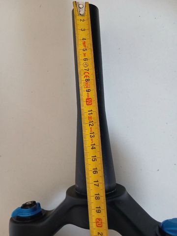 Used Fox 34 Performance Elite Fork 2023 bike — image 2 of 10