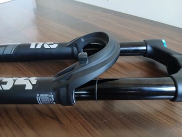 Used Fox 34 Performance Elite Fork 2023 bike — image 7 of 10