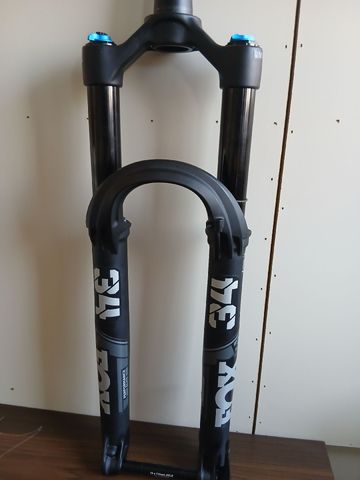 Used Fox 34 Performance Elite Fork 2023 bike — image 5 of 10