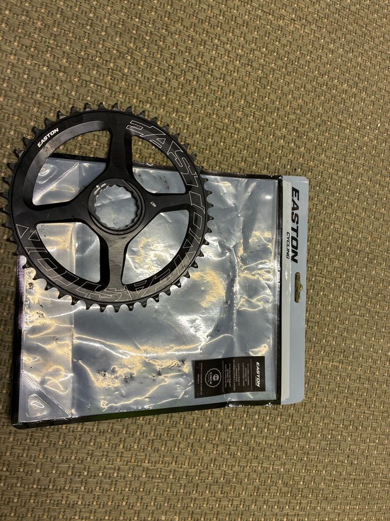 Used Easton Cinch Narrow/Wide Direct Mount Kettenblatt bike — image 1 of 2