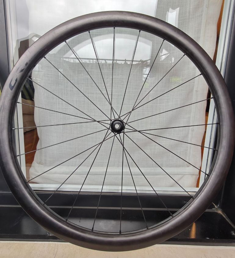 Used Ryet Ruedas de carretera de carbono 2026 bike — image 1 of 4