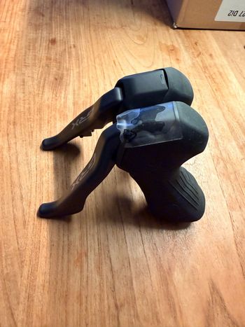 Used Shimano GRX Di2 ST-RX825 Shifter/Brake Set 2026 bike