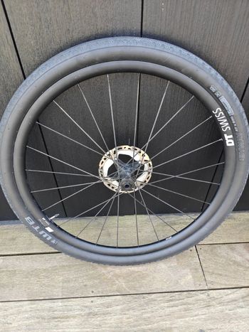 Used Dt Swiss GR 1600 SPLINE db 25 12/142 mm Shimano 2025 bike — image 5 of 11