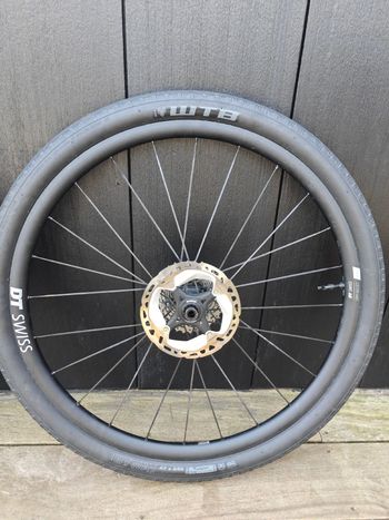 Used Dt Swiss GR 1600 SPLINE db 25 12/142 mm Shimano 2025 bike — image 3 of 11