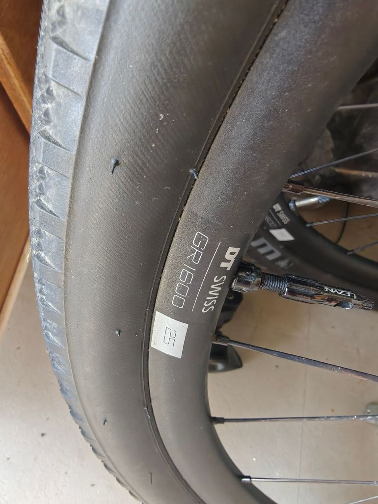 Used Dt Swiss GR 1600 SPLINE db 25 12/142 mm Shimano 2025 bike — image 9 of 11
