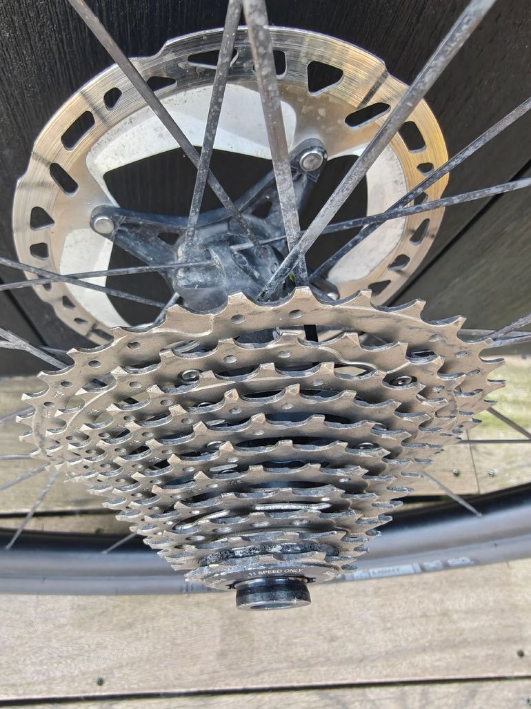 Used Dt Swiss GR 1600 SPLINE db 25 12/142 mm Shimano 2025 bike — image 7 of 11