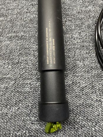 Used Oneup Tige de selle telescopique V3 34.9 180mm 2026 bike — image 4 of 9