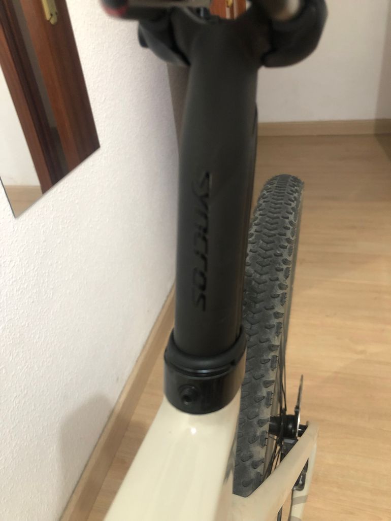 Used Syncros SP-R101-CF Seatpost 400mm 0mm Offset 2026 bike — image 2 of 2