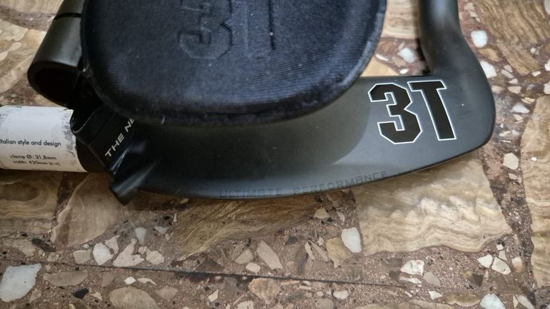 Used 3T Aura Pro Carbon TT Triathlon Aero Base Bar Handlebar Stealth 42cm bike — image 8 of 9