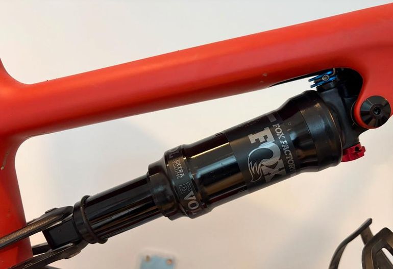 Used Fox Specialized Epic 8 Float SL Performance Elite Remote Up PTL Evol SV 2025 bike — image 3 of 3