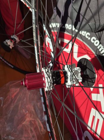 Used Novatec X-Race MTB 26 Tubular Carbon Wheelset bike — image 4 of 4