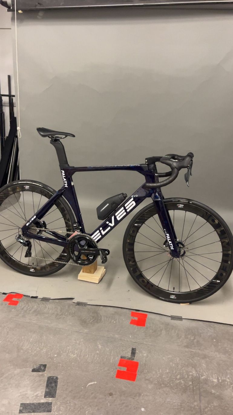 Used No limited Pro Race 50 Disc Wheelset 2024 bike — image 1 of 9