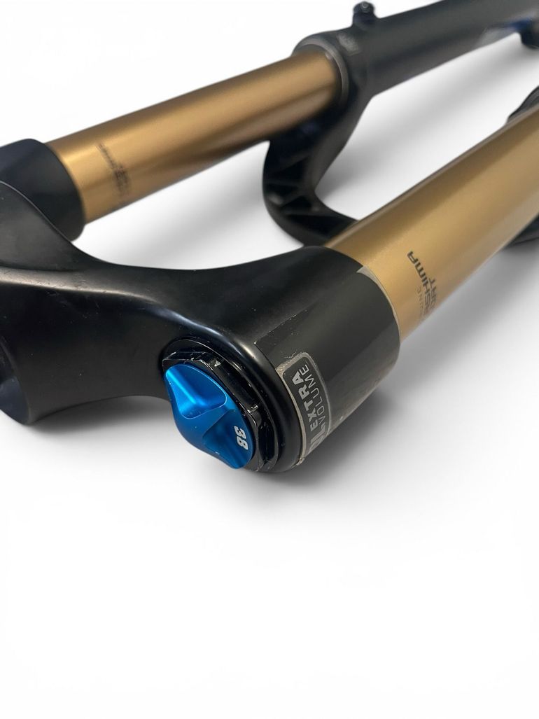 Used Fox 38 Factory Grip2 170mm 2022 bike — image 6 of 8