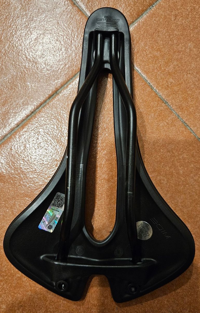 Used Selle San Marco Aspide Short Open-Fit Sport Wide L3 bike — image 4 of 4