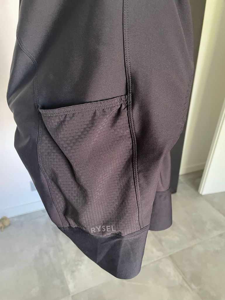 Used Van Rysel bib donna ciclismo 2025 bike — image 4 of 5