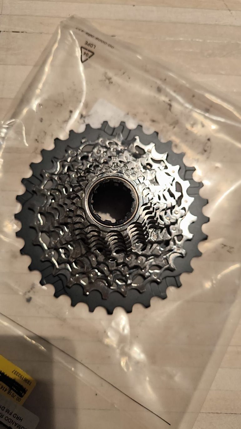 Used Sram Force 10/33 12-speed 2024 bike — image 1 of 3