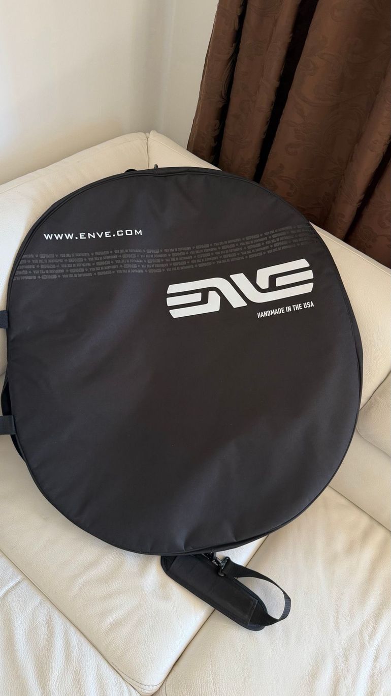 Used Enve SES 4.5 2025 bike — image 8 of 9