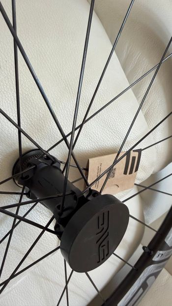 Used Enve SES 4.5 2025 bike — image 4 of 9