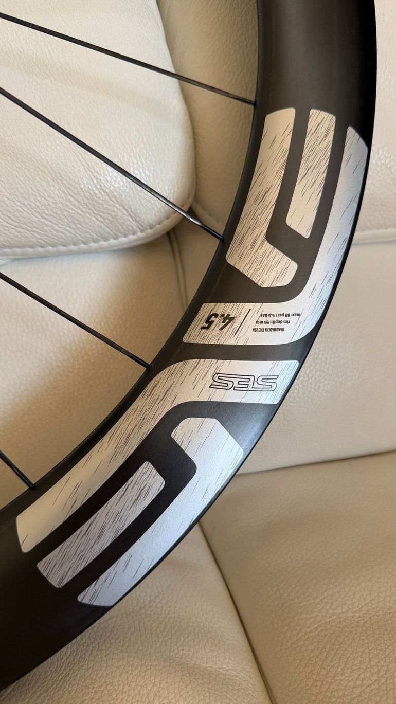 Used Enve SES 4.5 2025 bike — image 2 of 9