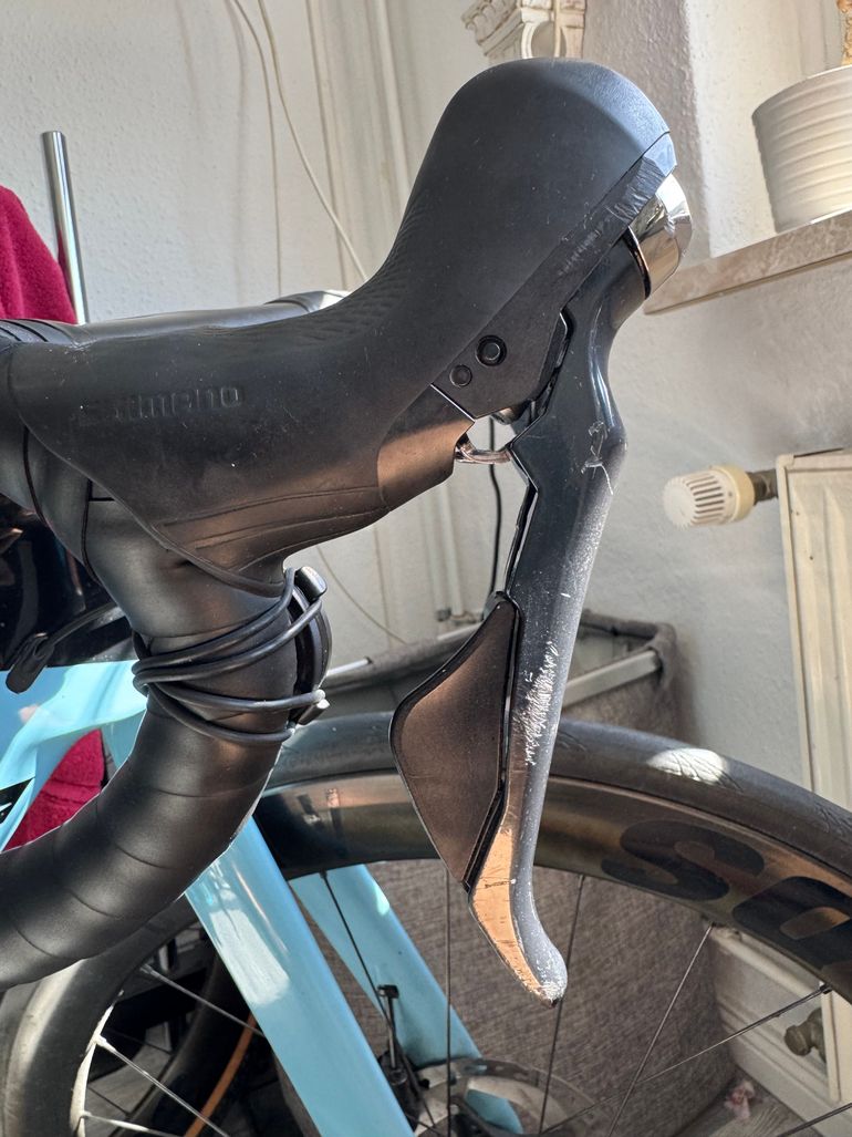 Used Shimano Ultegra R8020 11-speed Hydraulic Disc Brake Groupset bike — image 6 of 11
