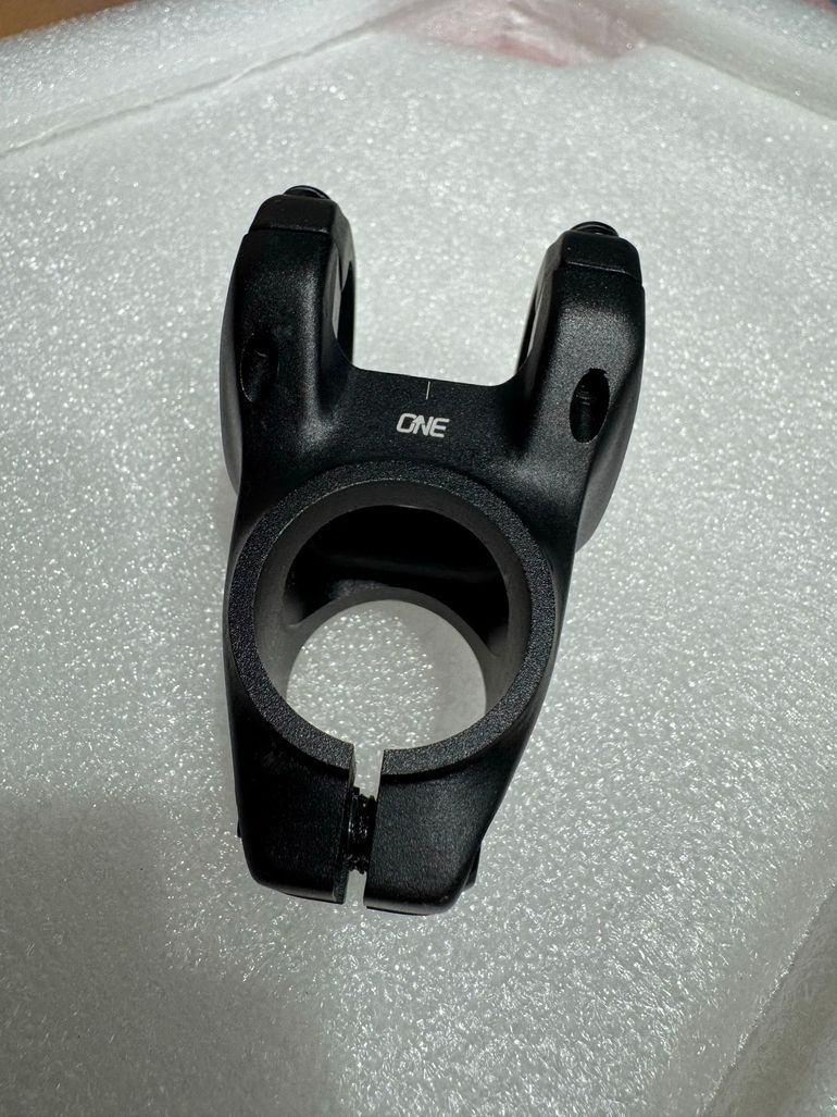 Used Oneup Stem 35x42mm 2025 bike — image 4 of 5