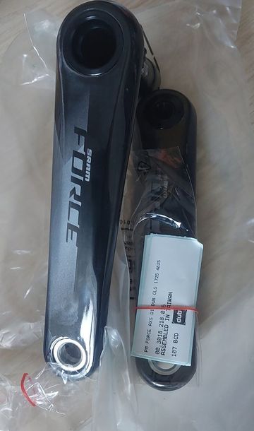 Použité Sram Force D1 Crank Drivetrain & Pedals