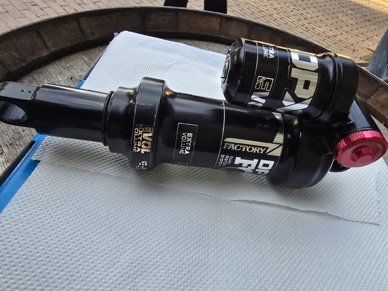 Used Fox DPX2 Shock bike — image 9 of 10